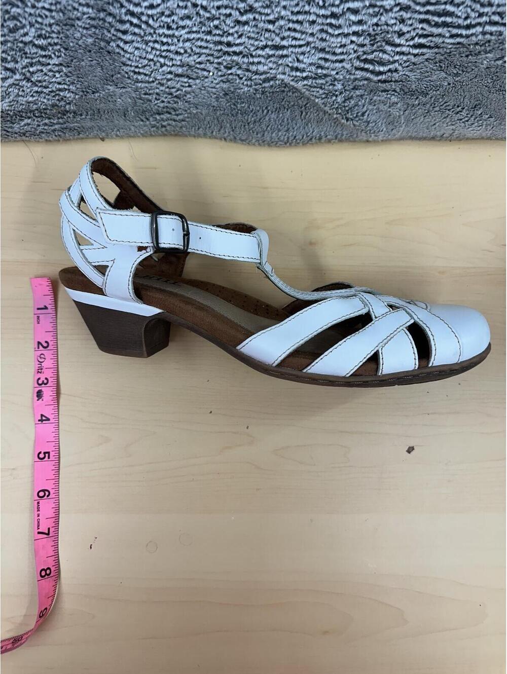 Cobb Hill White Leather Strappy Block Heel Sandals - Picture 7 of 8